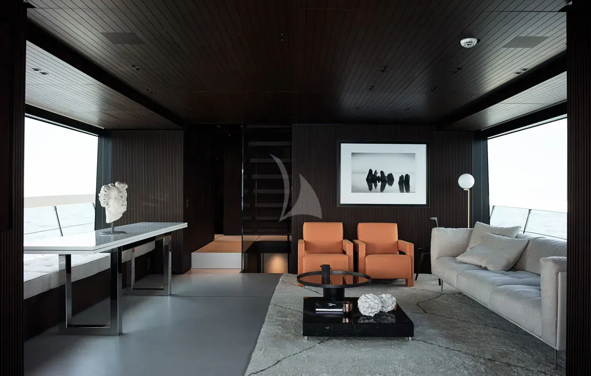 LUAR — photo 4