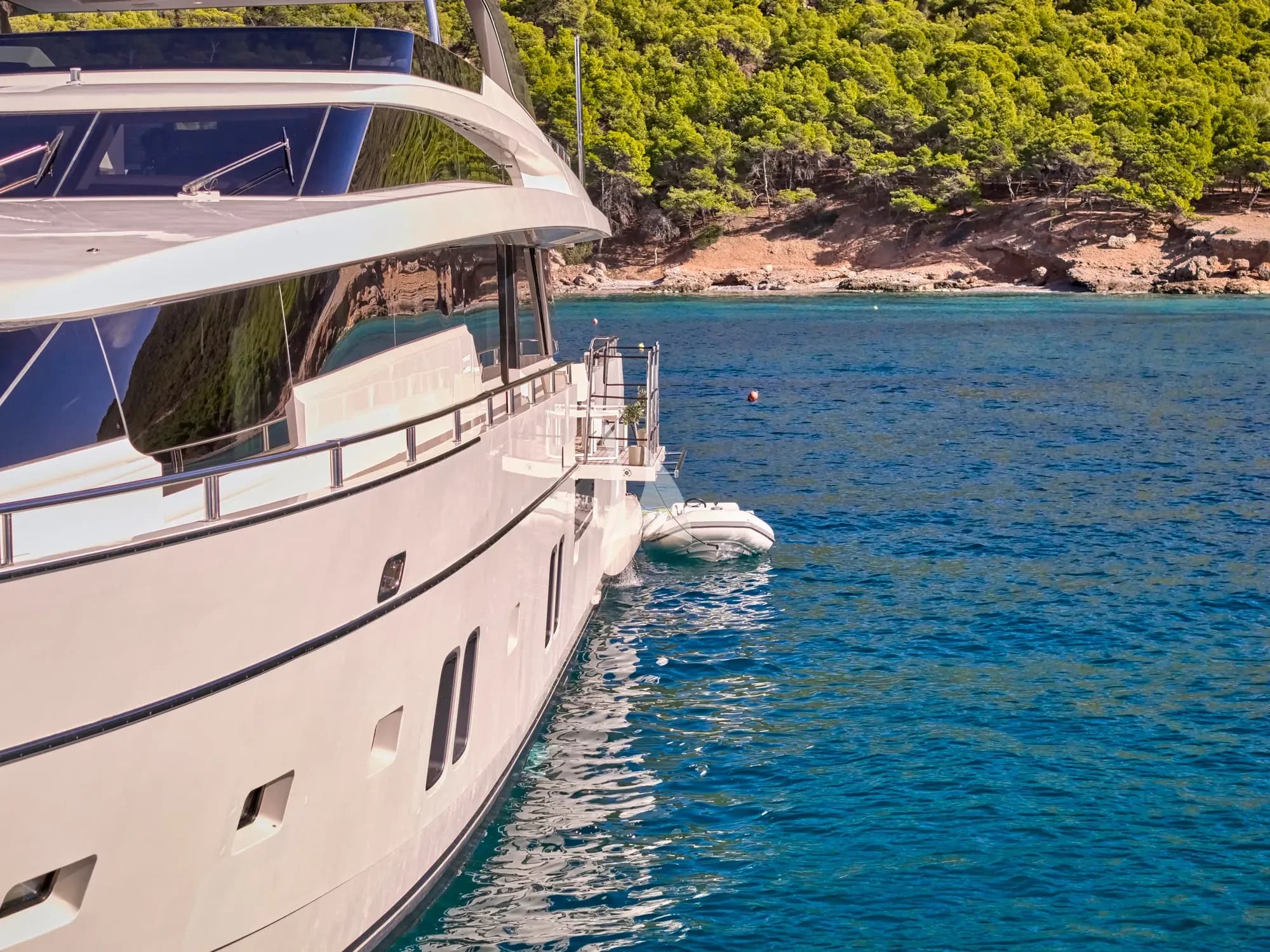 GOLDEN YACHT — photo 4