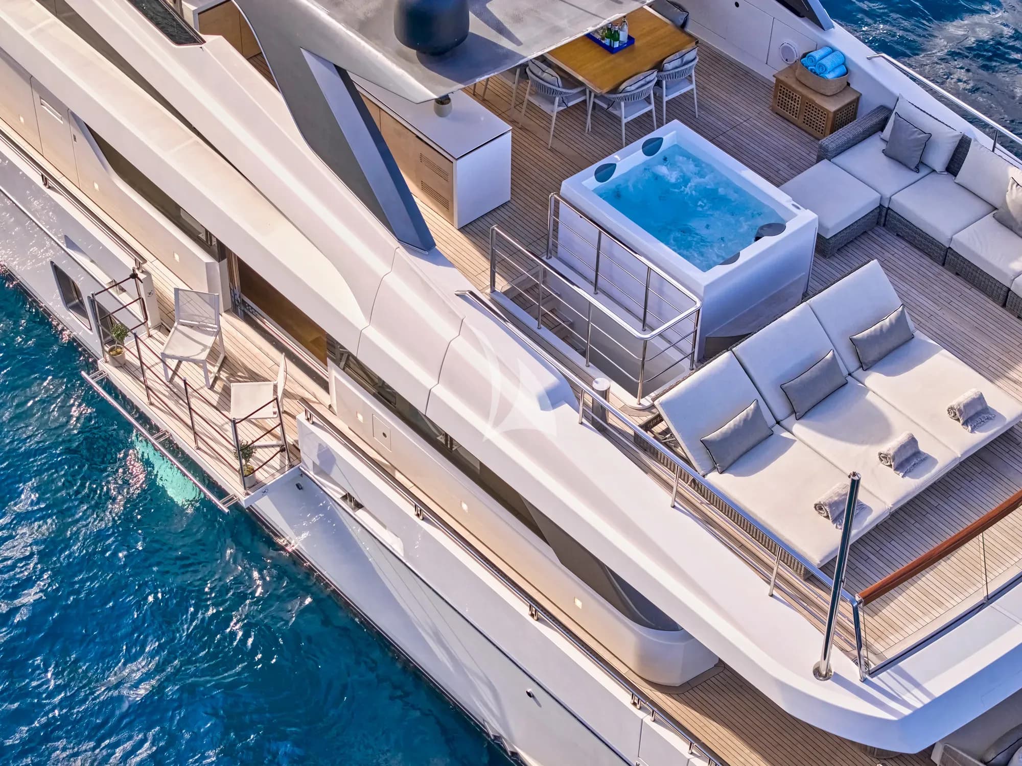 GOLDEN YACHT — photo 5