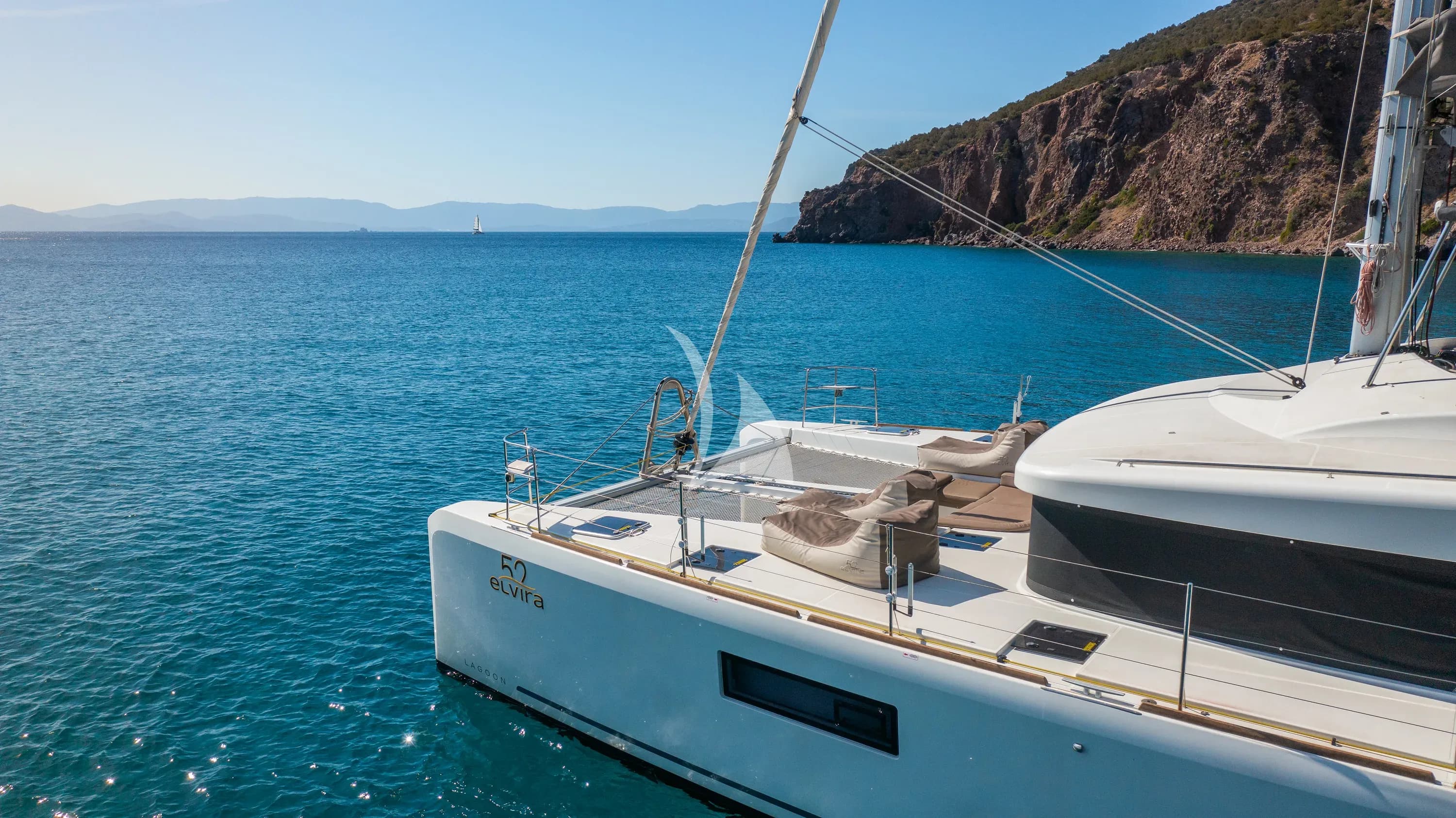 ELVIRA 52 — photo 4