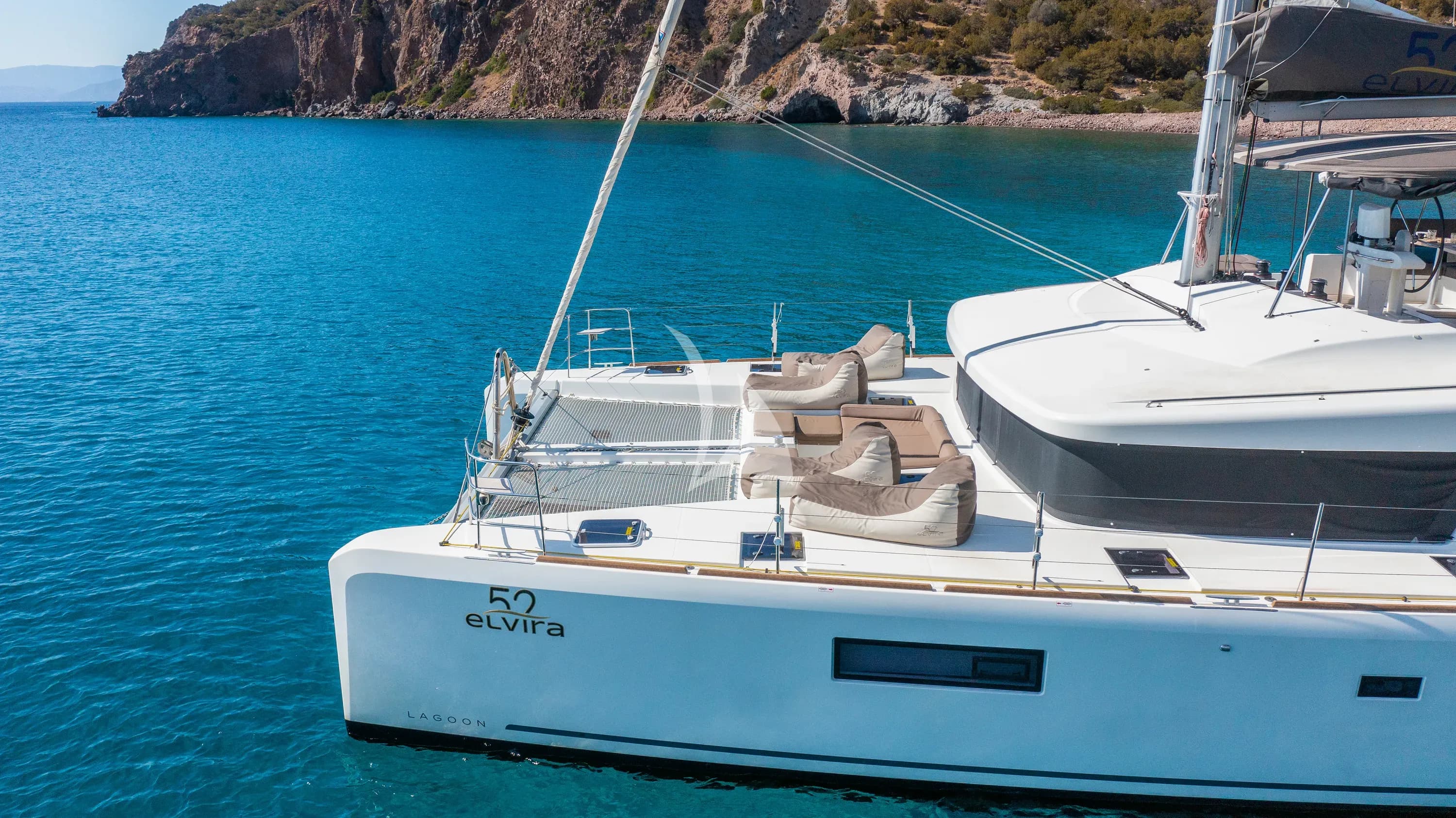 ELVIRA 52 — photo 5