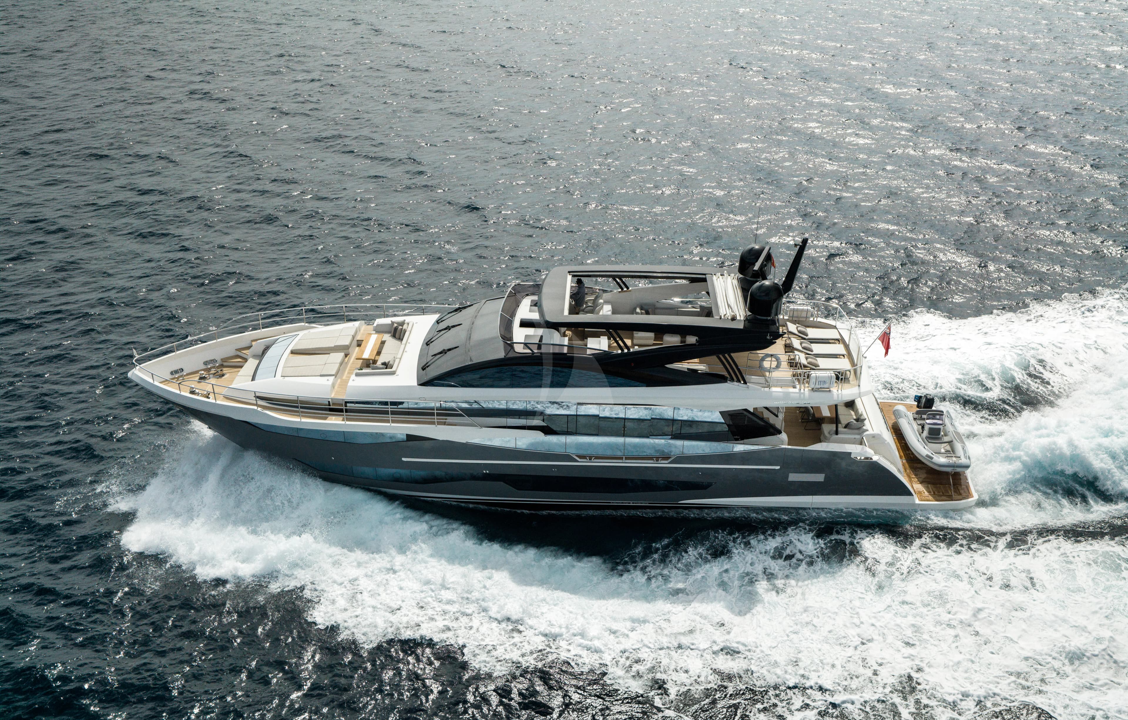 LADY B II — photo 1