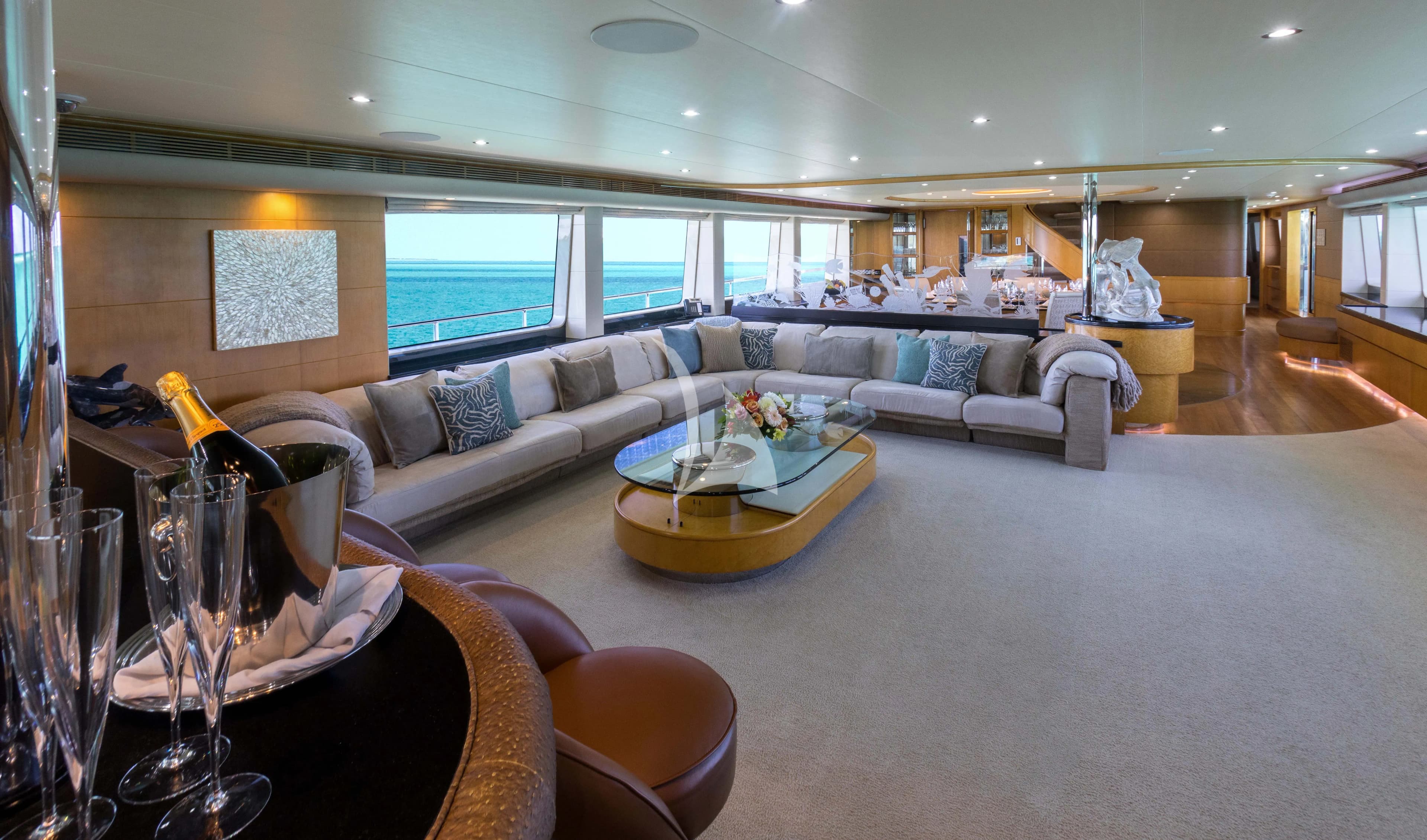 ISLAND HEIRESS — photo 4