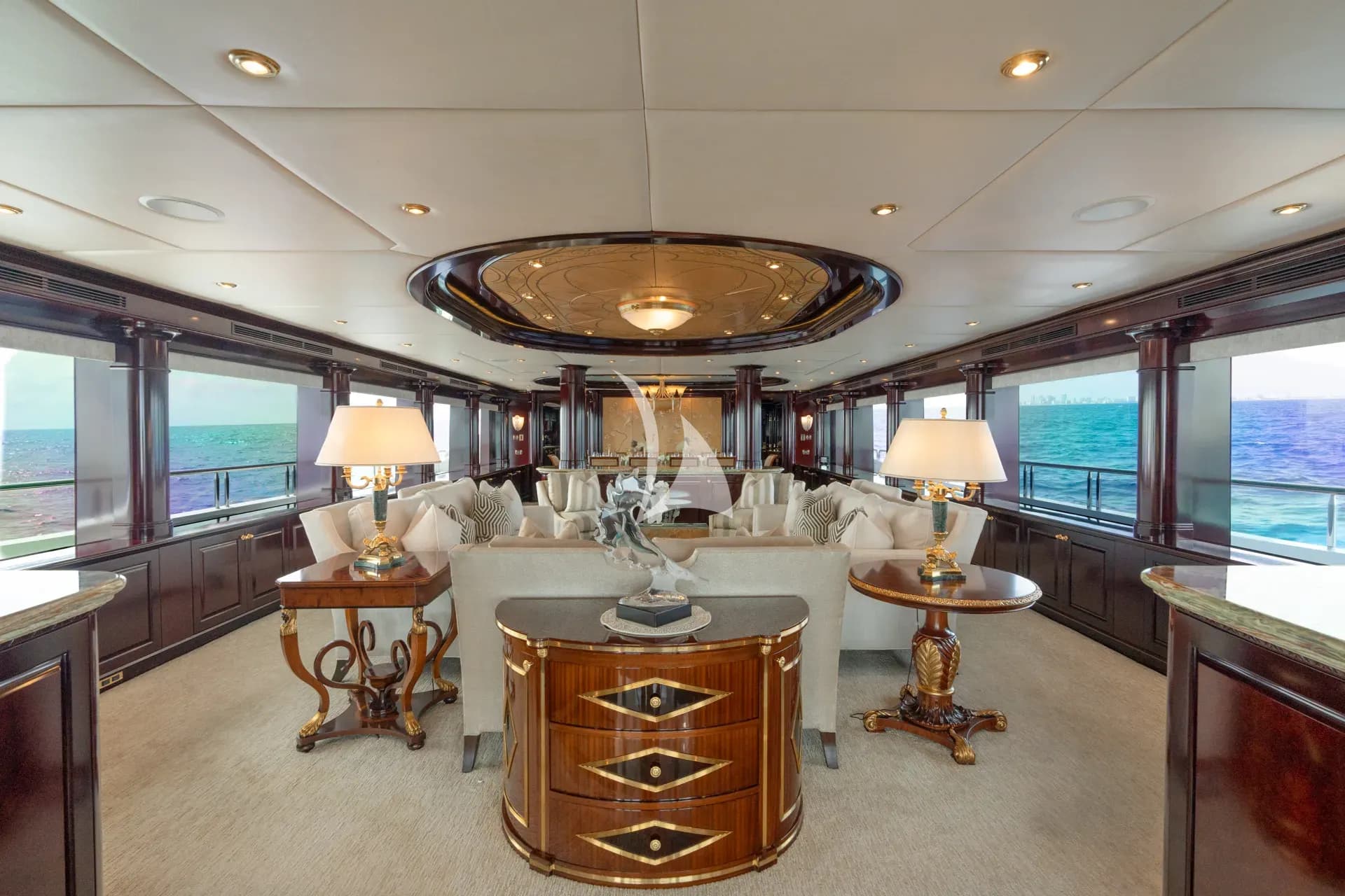 MISS CHRISTINE — photo 4
