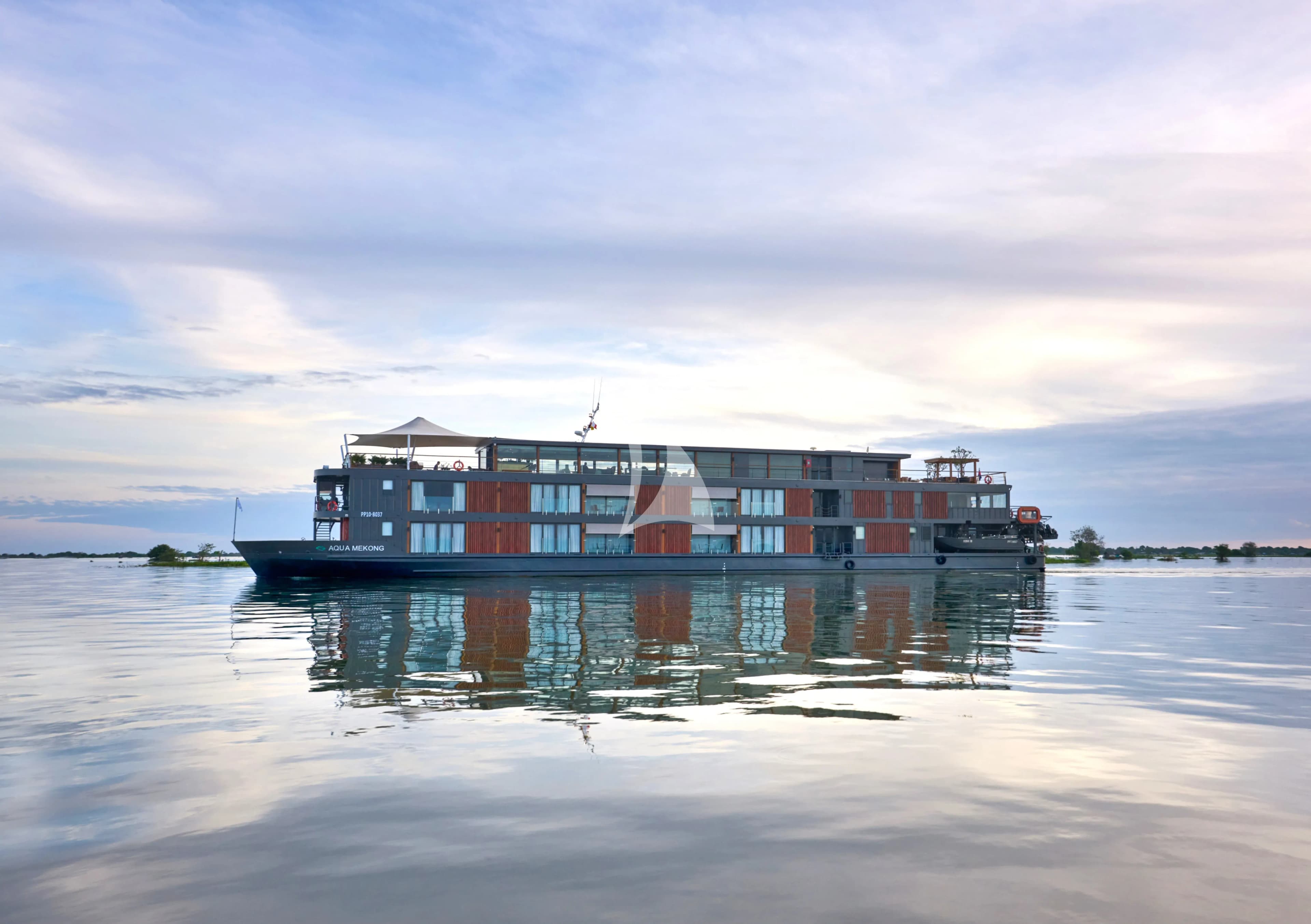AQUA MEKONG — photo 1