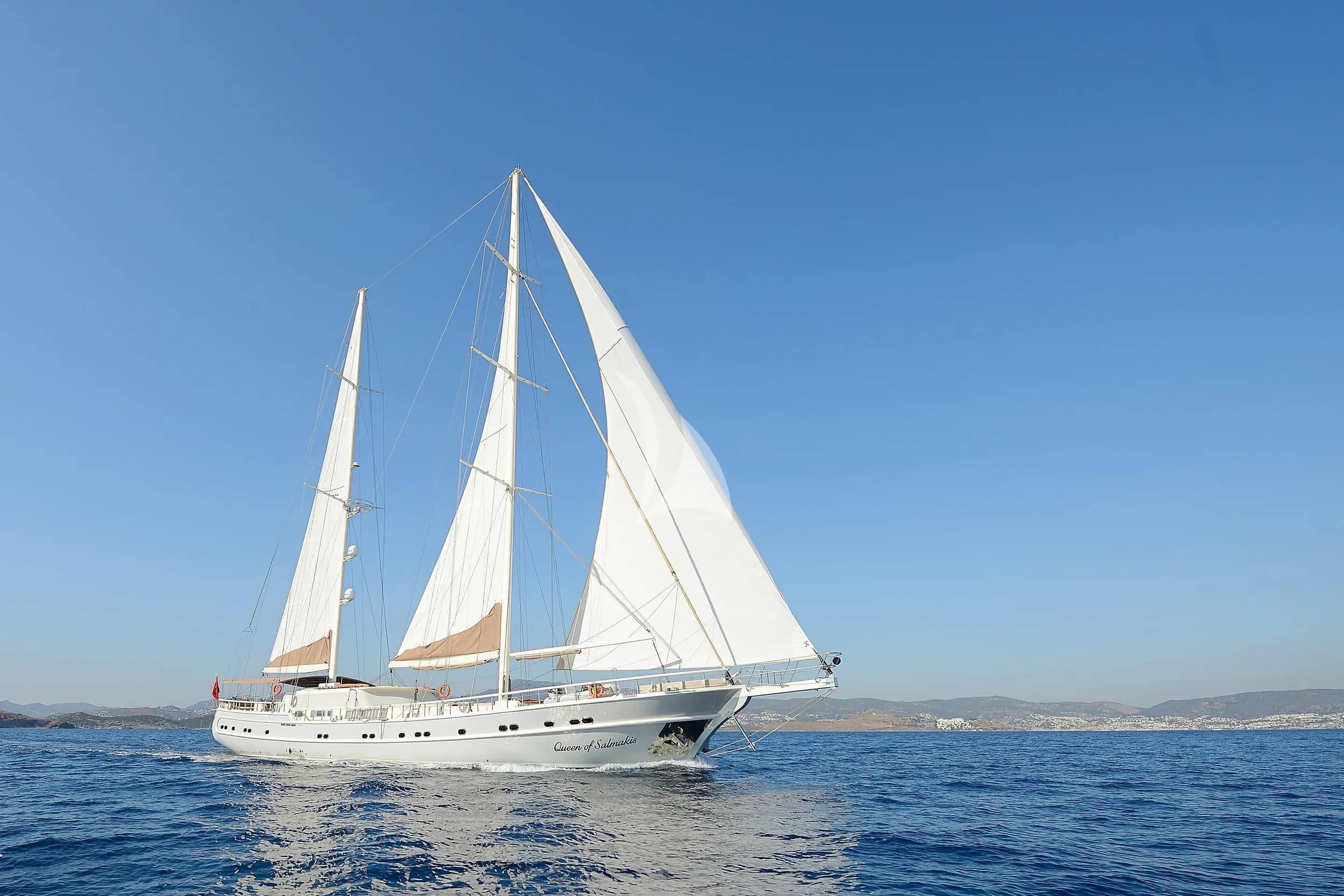 QUEEN OF SALMAKIS — photo 2